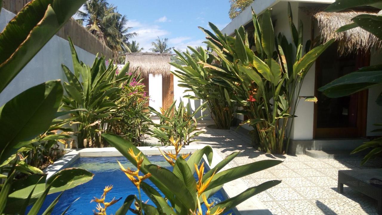 Golden Villa Gili Trawangan Exterior photo
