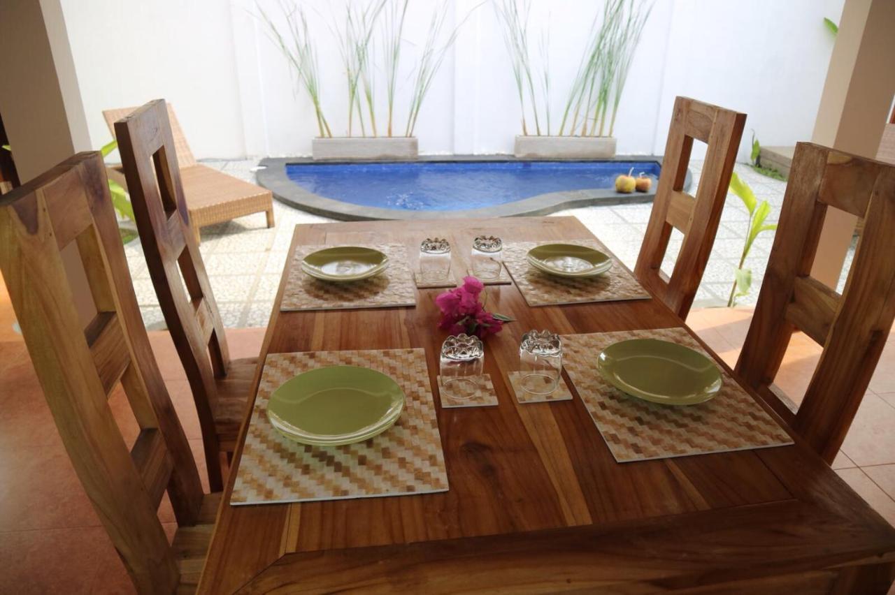 Golden Villa Gili Trawangan Exterior photo