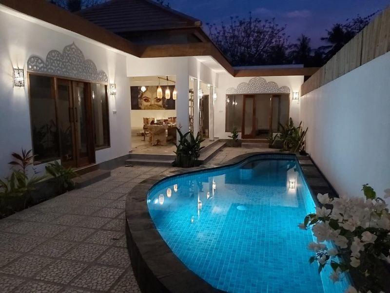 Golden Villa Gili Trawangan Exterior photo