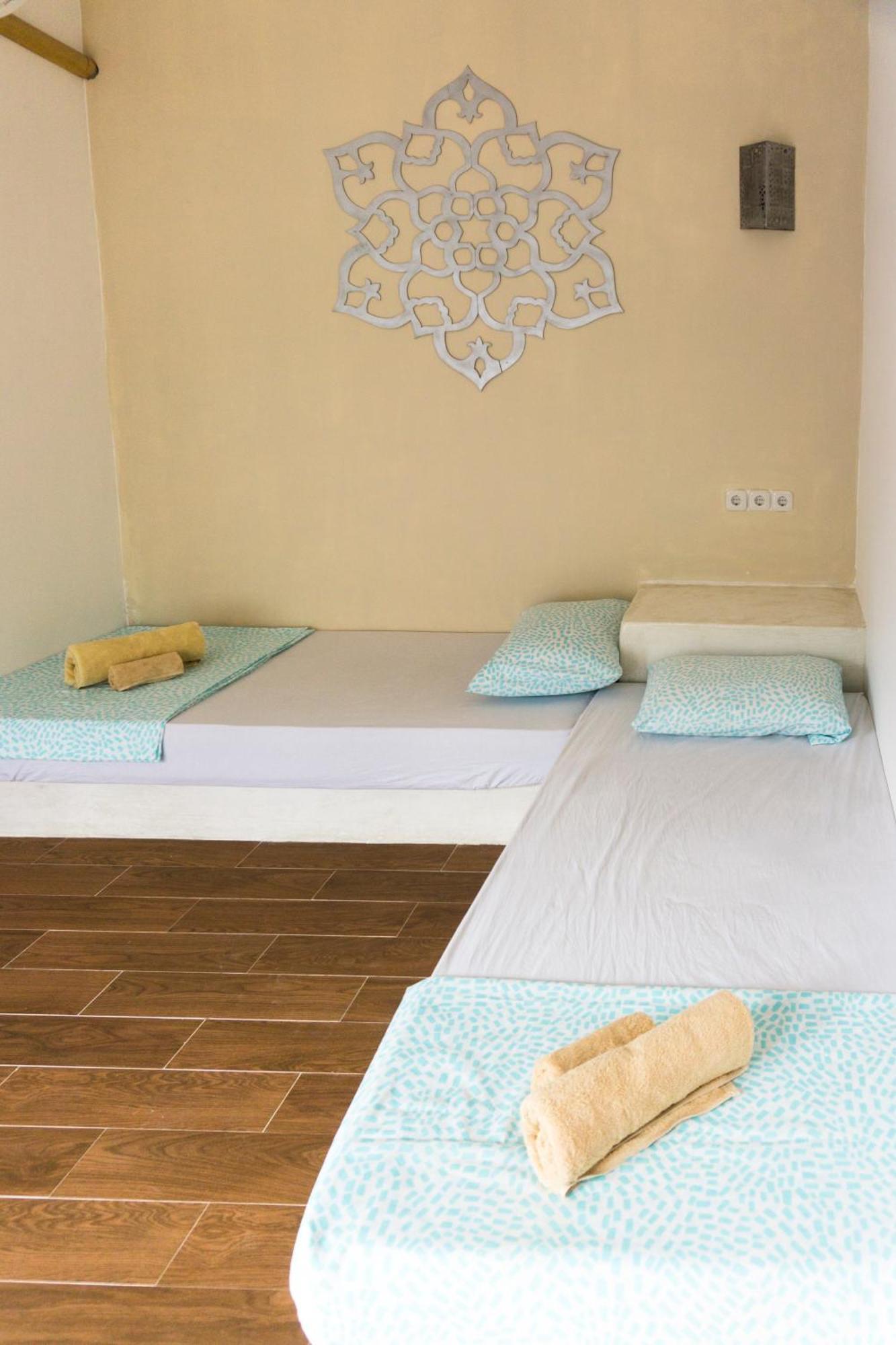 Golden Villa Gili Trawangan Room photo